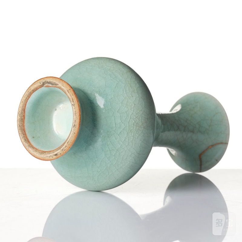An elegant celadon ge-glased vase, - 图6